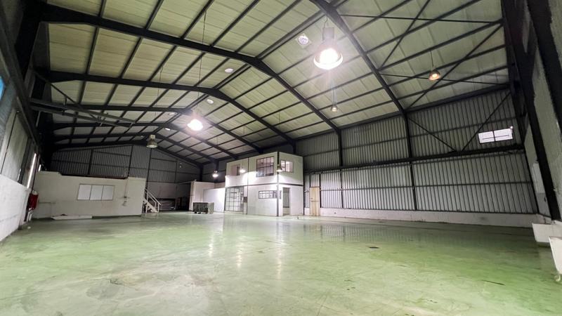 To Let commercial Property for Rent in Maitland Western Cape